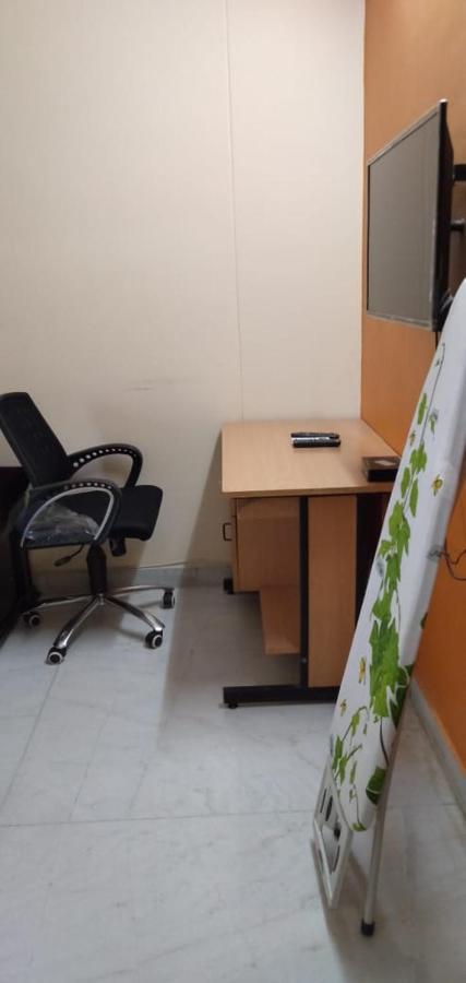 Srinivas Nilayam Apartamento Hyderabad Exterior foto